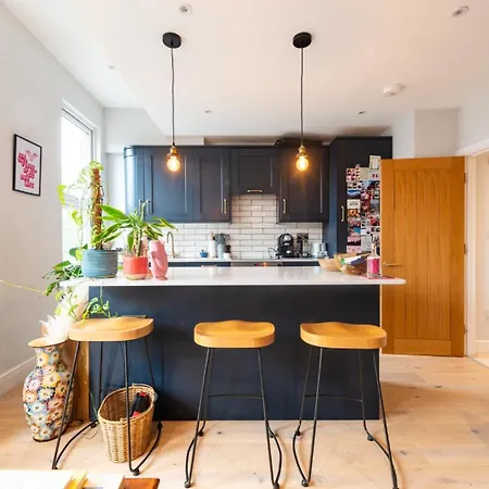 Gauden Road By Capital Apartment London Exterior photo